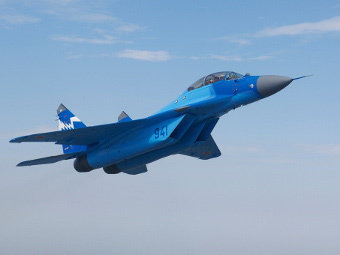 ryto МиГ-29 прервал полет на МАКСе из-за неисправности