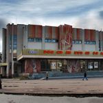 Місто і життя: Молодежные организации Житомира просят передать им помещение кинотеатра «Жовтень»