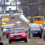 Коммунальщики Житомира не справляются с чисткой дорог. Водители жалуются на гололед. ФОТО