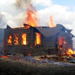 В Житомирской области взорвался деревянный дом. Четыре человека пострадали