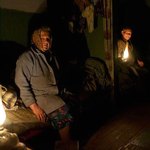 В Житомире несогласным оплачивать тарифы ЖЭКа отключают электричество