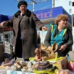 Город: Сегодня в Житомире на Хлебной последний день торгуют стихийные торговцы