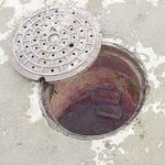Криминал: Пенсионер воровал канализационные люки в Житомире