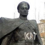 Мистецтво і культура: В Житомирской области на памятнике Котовскому вандалы написали слово из трех букв. ФОТО