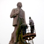 Місто і життя: Дебой заявил что перенесет памятник Ленина из центра Житомира. ВИДЕО
