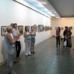 В Житомире открылась выставка этнических картин неслышащего художника. ФОТО
