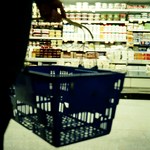 В Житомире пьяный мужчина украл из супермаркета продукты на 200 грн.