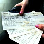 Билеты на поезда будут продавать снова по паспортам