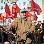 Держава і Політика: Красный день календаря. Две сотни коммунистов прошлись маршем по Житомиру. ФОТО