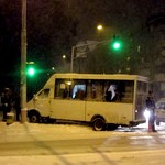 Надзвичайні події: ДТП в Житомире. Маршрутка с пассажирами от удара вылетела на тротуар. ФОТО