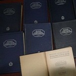 Житомирские таможенники отобрали у молдаванина 9 томов Советской Энциклопедии