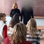 Люди і Суспільство: Уже не педофил. В Бердичеве директор школы вернулся на работу: учителя в шоке. ВИДЕО