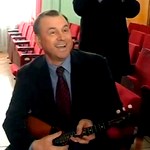 Рыжук играл на балалайке на открытии музыкальной школы в Коростышеве. ВИДЕО