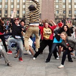 Люди і Суспільство: Танец во имя активности. Житомирские студенты призывают к активному образу жизни