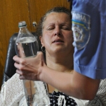 Чиновница Госгорпромнадзора, которая всю ночь просидела в наручниках, согласилась дать показания