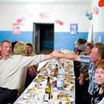 Надзвичайні події: Количество отравившихся на свадьбе в Житомирской области достигло 31