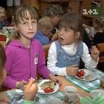 Детей в житомирских садиках перевели на вегетарианское меню. ВИДЕО