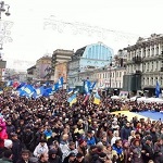 Держава і Політика: По словам оппозиции, в Киеве уже собралось около 300 тысяч митингующих. ФОТО