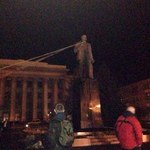 Как в Житомире сносили памятник Ленину. ВИДЕО