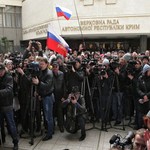 Неизвестные «русские», вооруженные пулеметами, захватили Верховный совет Крыма. ВИДЕО