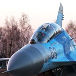 Війна в Україні: Военные летчики отрабатывают воздушные маневры под Житомиром. ФОТО