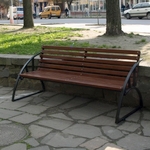 Місто і життя: Сквер в центре Житомира интернет-пользователи облагородили скамейками. ФОТО