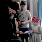Фонд Вилкула отвез медикаменты и продукты в лагеря беженцев