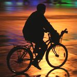 Надзвичайні події: На перекрестке в центре Житомира велосипедист врезался в автомобиль