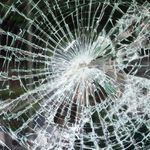Кримінал: В Житомире на одной из АЗС дебошир разбил торговую витрину