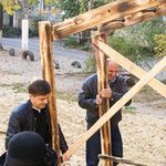 Житомирянам на Богунії запропонували розфарбувати новий дитячий майданчик на свій смак. ФОТО