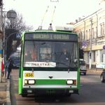 Обзор новой остановки и первого б/у чешского троллейбуса от «Журнала Житомира». ВИДЕО