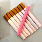 Люди і Суспільство: В школах Житомира продают конфеты в виде сигарет