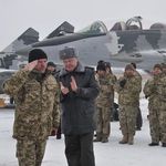 Війна в Україні: 10 десантников из 95-й житомирской бригады получили награды от Президента. ФОТО