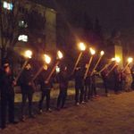 В Житомире почтили память героев Крут и сожгли флаги СССР и России. ФОТО. ВИДЕО