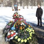 Житомиряне помогли восстановить сожженную могилу бойца 95-й бригады. ФОТО
