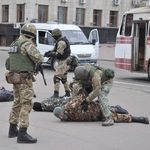 «Террористы» взяли заложников в здании Житомирской ОГА. ФОТО