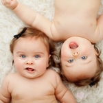 Місто і життя: В Житомире сестры-близнецы одновременно родили детей