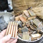 В центре Житомира 69-летний пенсионер хранил арсенал оружия и более тысячи патронов