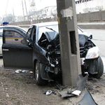 Надзвичайні події: На улице Черняховского в Житомире Geely врезался в электроопору: пассажир погиб