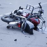 Надзвичайні події: На Житомирщине мотоцикл выехал на встречку и врезался в КамАЗ: мотоциклист погиб
