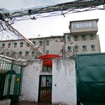 За сутенерство и торговлю наркотиками СБУ задержала начальство житомирской тюрьмы