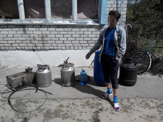 Кримінал: В селах под Житомиром закрыли 5 точек продажи самогона
