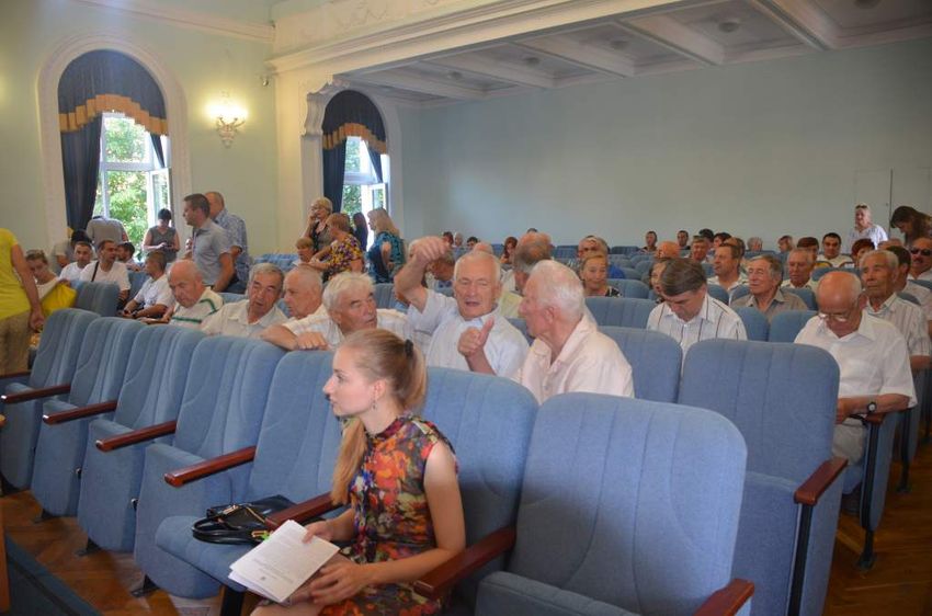 Сессия Житомирского горсовета не смогла начать работу из-за отсутствия кворума