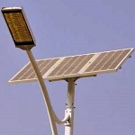 В Коростене начали устанавливать фонари на солнечной батарее