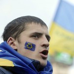 ОПРОС: Большинство украинцев за интеграцию в ЕС и вступление в НАТО