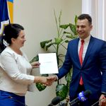 И.о. мэра Любовь Цимбалюк получила Паспорт инвестиционной привлекательности Житомира