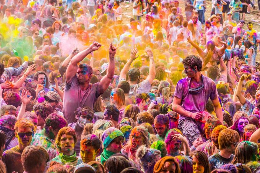 Люди і Суспільство: 5 сентября в житомирском Гидропарке пройдет фестиваль красок «Холи»