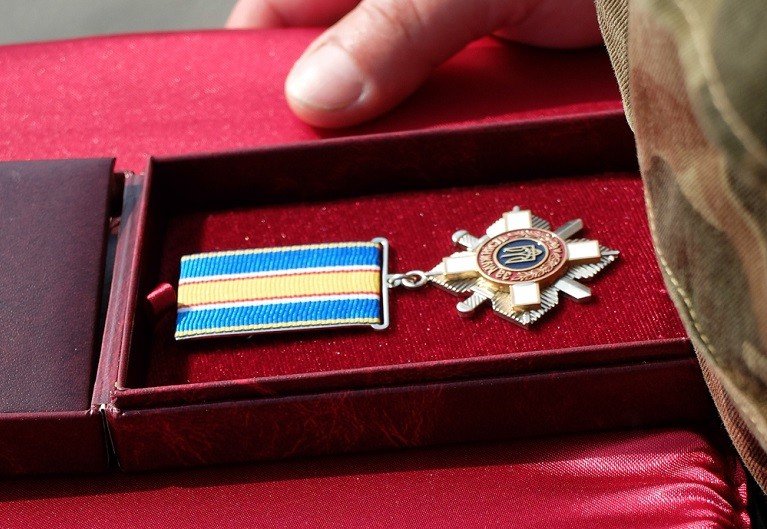 Президент наградил бойцов житомирской 95-й бригады орденами Богдана Хмельницкого