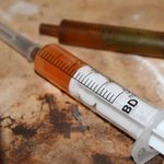 У подозрительного житомирянина правоохранители изъяли шприц с наркотическим веществом