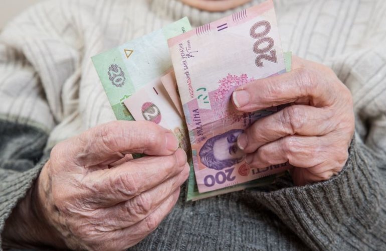 Повышение пенсии в Украине. На сколько пенсионерам хватает денег?